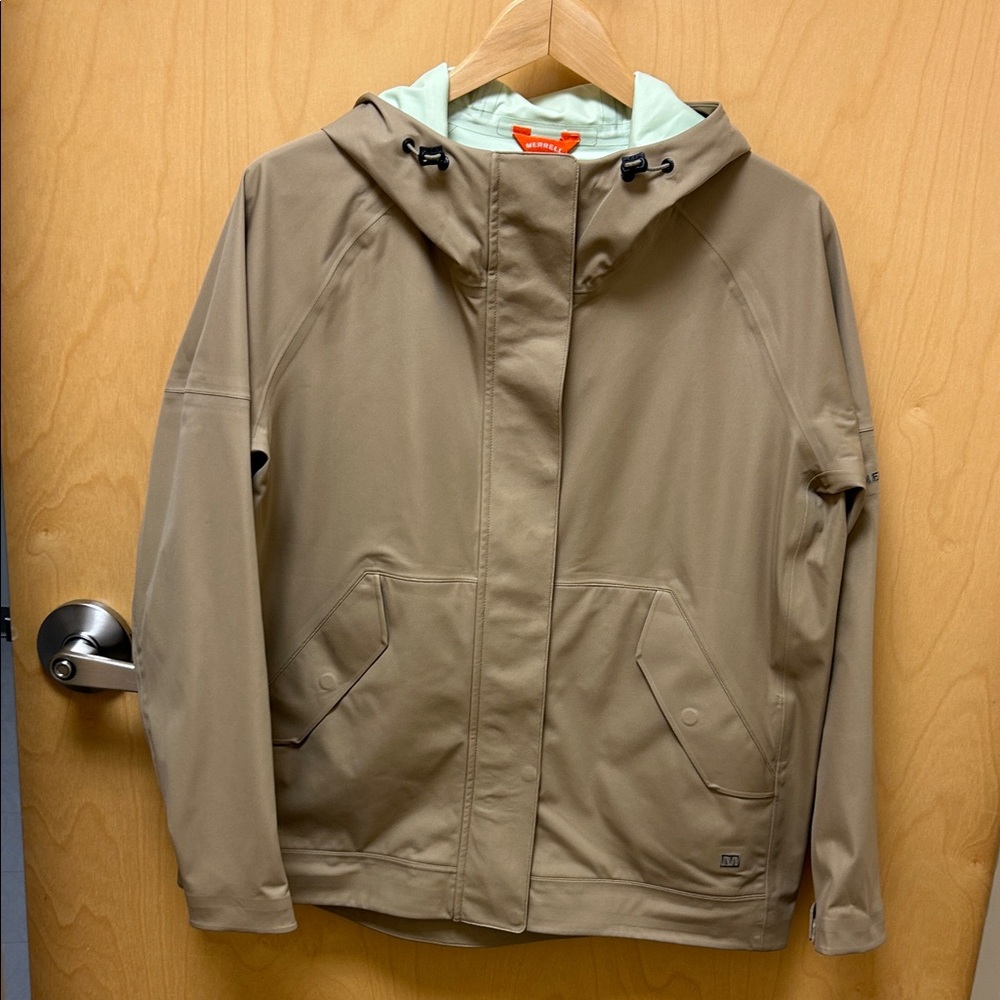 NWT Merrell  Women’s Tan  Waterproof Packable Jacket
